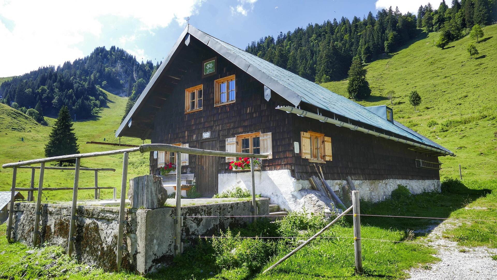 Almhuetten fuer Familien: Mit Kindern auf die Alm wandern