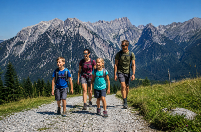 Die 10 schoensten Familienwanderungen in Oesterreich 2025