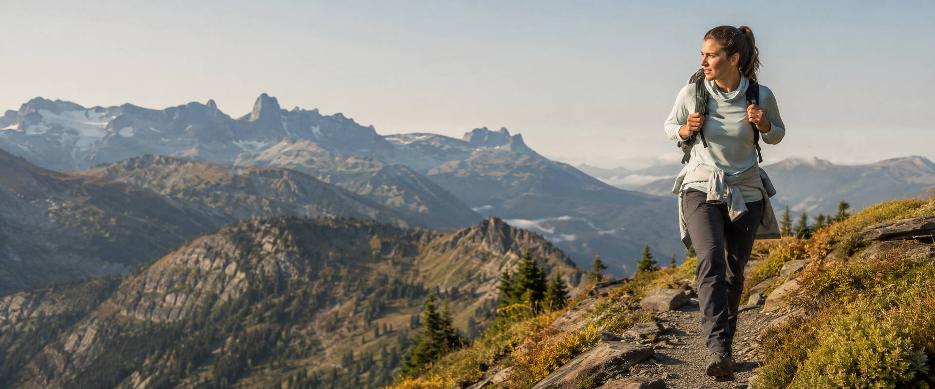 Wanderbekleidung Damen 2025: Funktional und stylisch