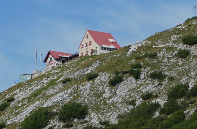 Bettelwurfhütte, 2077 m Seehöhe, Gleirsch-Halltal-Kette