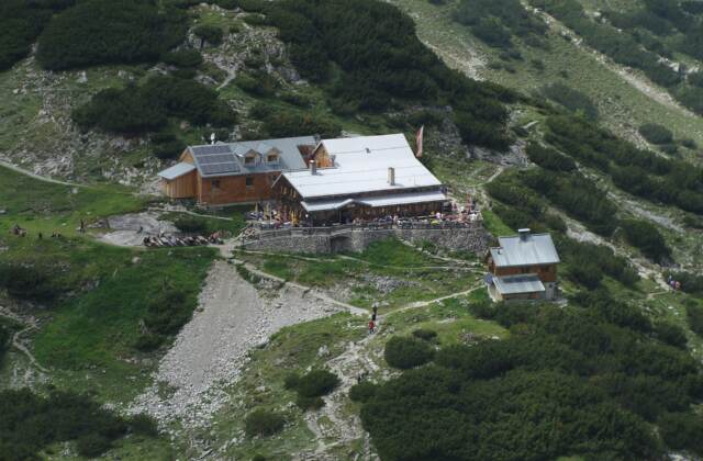 Coburger Hütte, 1927 m Seehöhe, Mieminger Gebirge