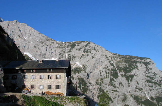 Karwendelhaus, 1765 m Seehöhe, Hinterautal-Vomper-Kette