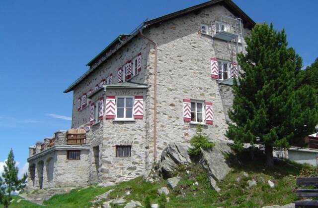 Neue Bielefelder Hütte, 2150 m Seehöhe, Stubaier Alpen
