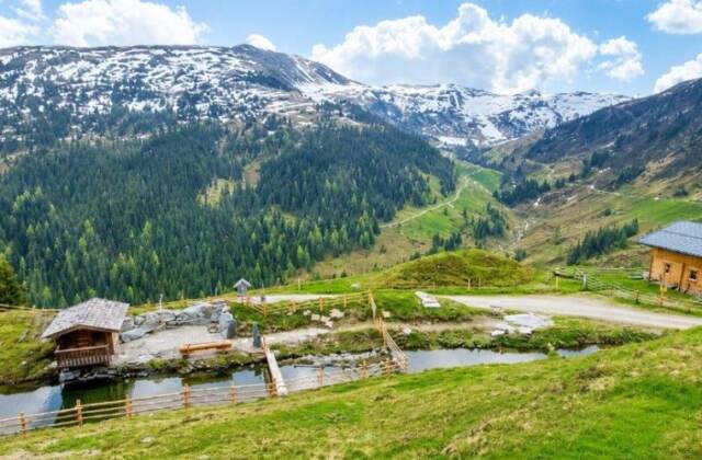 Hütte in Mühlbachtal für 12 Personen