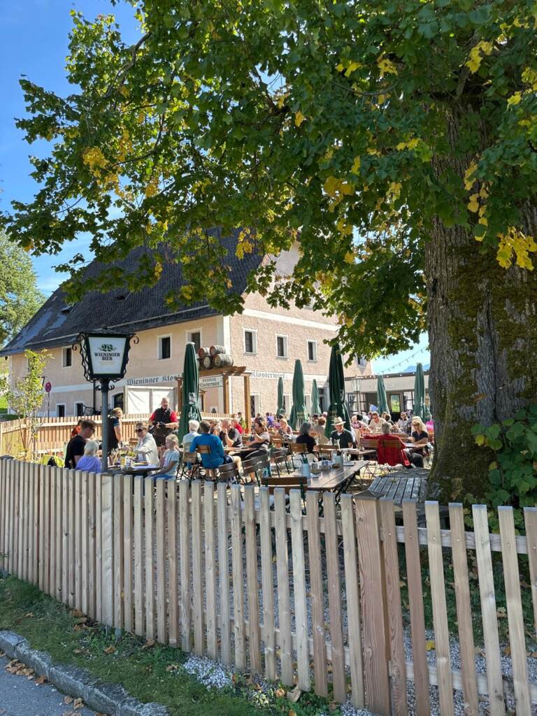Gastgarten des Klosterwirts in Höglwörth