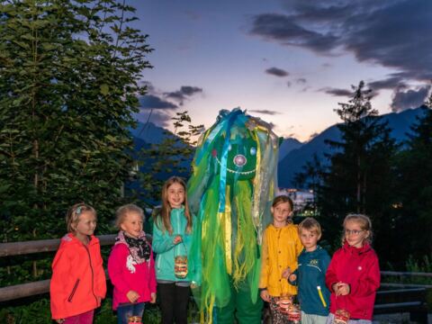 Laternenwanderung mit der ganzen Familie